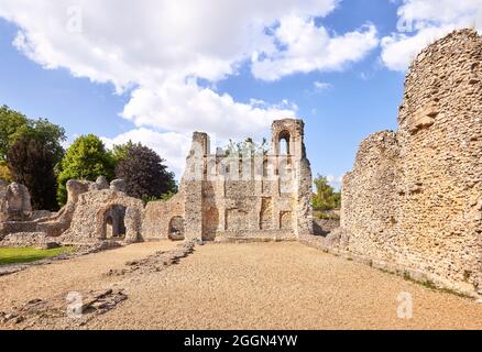 The ruins of medieval Wolvesey Castle (the Old Bishop's Palace) in Winchester, Hampshire, southern England Stock Photo