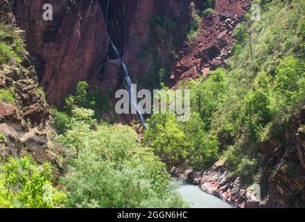 Amen waterfall in the Daluis gorges north of Nice on the Côte d'Azur, Colorado Nicois. Stock Photo