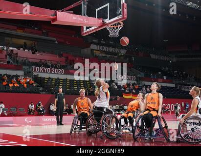 Tokyo, Japan. 02nd Sep, 2021. Paralympics: Wheelchair basketball, semi-final, women, Germany - Netherlands, at Ariake Arena. Mareike Miller (2nd from left) from Germany in action. Credit: Marcus Brandt/dpa/Alamy Live News Stock Photo