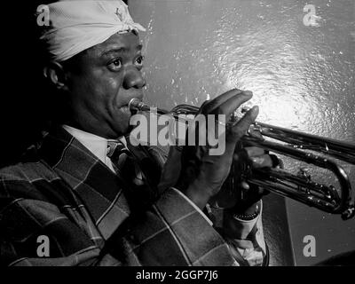 Louis Armstrong in his dressing room, Aquarium Jazz Club, New York,  July 1946. Stock Photo