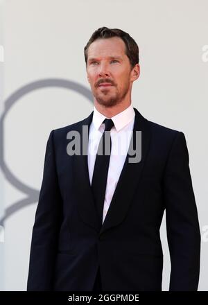 Italy, Lido di Venezia, September 2, 2021 : Benedict Cumberbatch attends the red carpet of the movie 'The Power of the Dog' during the 78th Venice International Film Festival on September 01, 2021 in Venice, Italy.   Photo © Ottavia Da Re/Sintesi/Alamy Live News Stock Photo