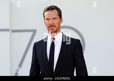 Italy, Lido di Venezia, September 2, 2021 : Benedict Cumberbatch attends the red carpet of the movie 'The Power of the Dog' during the 78th Venice International Film Festival on September 01, 2021 in Venice, Italy.   Photo © Ottavia Da Re/Sintesi/Alamy Live News Stock Photo