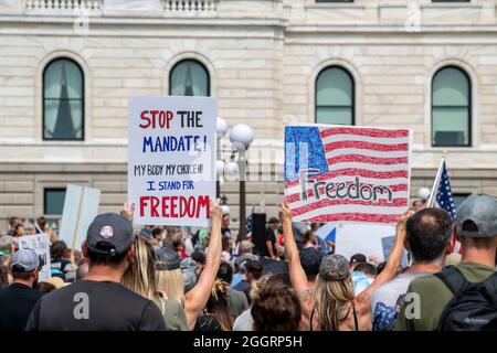St. Paul, Minnesota. August 28, 2021. Protest for medical freedom and health choice in Minnesota. Stop the mandates.  . Minnesota citizens demand info Stock Photo