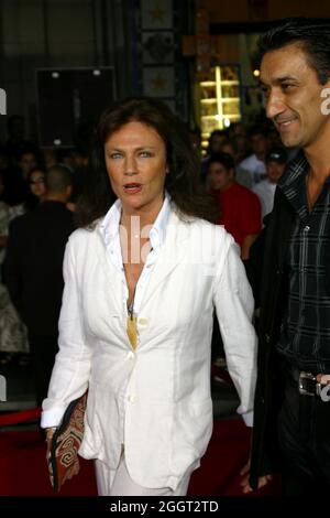 Jacqueline Bisset, Emin Boztepe, 09/17/03 COLD CREEK MANOR at  El Capitan Theatre, Hollywood Photo by Izumi Hasegawa/HNW/PictureLux - File Reference # 34202-0551HNWPLX Stock Photo
