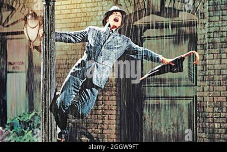 SINGIN' IN THE RAIN 1952 MGM film with Gene Kelly Stock Photo