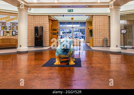 Lavonia, USA - January 8, 2021: Sign at Georgia welcome center from SC at Visitor Center rest area inside with bulldog statue in interior Stock Photo