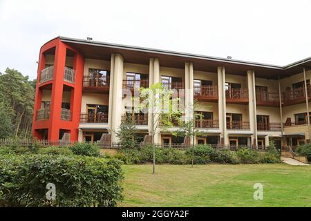 Lakeside Hotel, Plaza, Center Parcs Woburn Forest, Fordfield Road, Bedford, Bedfordshire, England, Great Britain, UK, Europe Stock Photo