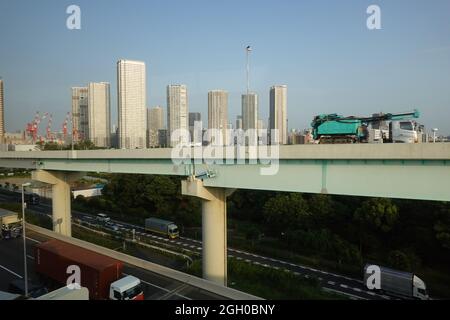Tokyo, Japan. 26th Aug, 2021. Vehicles can be seen in different lanes. Credit: Marcus Brandt/dpa/Alamy Live News Stock Photo