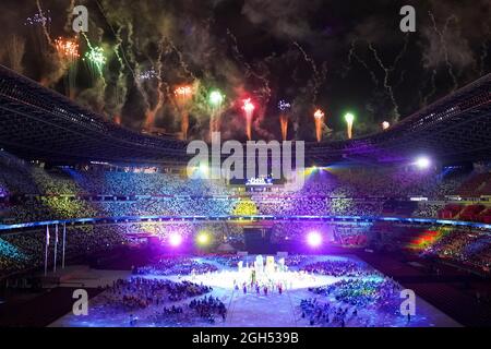 TOKYO, JAPAN - SEPTEMBER 5:  Fireworks during the Closing Ceremony of the Tokyo 2020 Paralympic Games at Olympic Stadium on September 5, 2021 in Tokyo, Japan (Photo by Helene Wiesenhaan/Orange Pictures) NOCNSF Atletiekunie Credit: Orange Pics BV/Alamy Live News Stock Photo