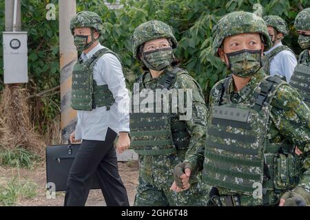 Taichung, Taiwan. 16 July, 2020. Taiwan President Tsai Ing Wen, center, in full combat uniform during the Han Kuang - Chinese Glory live fire military exercise July 16, 2020 in Taichung, Taiwan. Credit: Makoto Lin/ROC President Press Office Stock Photo