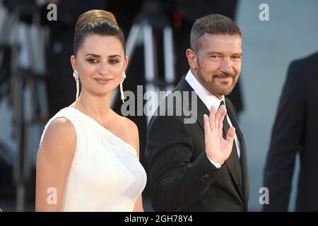 Venice, Italy. 05th Sep, 2021. Spanish actress Penelope Cruz and Spanish actor Antonio Banderas attend the screening of 'Competencia Oficial' during the 78th Venice International Film Festival in Venice, Italy on Saturday, September 4, 2021. Photo by Rune Hellestad/ Credit: UPI/Alamy Live News Stock Photo