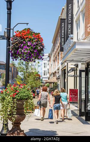 Ohio Westlake,Crocker Park,shopping bags shoppers shops stores family parent teen girl Stock Photo