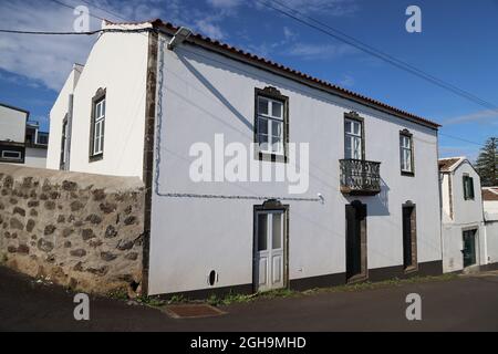 The typical white houses of Santa Cruz da Graciosa, Graciosa island, Azores Stock Photo