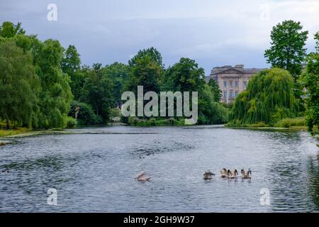 Romantic view of St James's Park in London on a cloudy afternoon Stock Photo