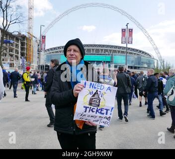 An Everton fan asks for a ticket before the Emirates FA Cup, Semi-Final match at Wembley Stadium, London.  Photo credit should read: David Klein/Sportimage via PA Images Stock Photo