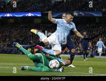 Keylor Navas of Real Madrid saves from Sergio Aguero of Manchester City during the UEFA Champions League Semi Final match at  Etihad Stadium. Photo credit should read: Simon Bellis/Sportimage via PA Images Stock Photo