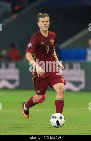 Russia's Aleksandr Kokorin in action during the UEFA European Championship 2016 match at the Stade Pierre-Mauroy, Paris. Picture date June 15th, 2016 Pic David Klein/Sportimage via PA Images Stock Photo