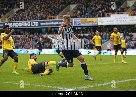 Millwall's Steve Morison celebrates scoring his sides opening goal during the FA Cup match at The New Den Stadium, London. Picture date January 29th, 2017 Pic David Klein/Sportimage via PA Images Stock Photo
