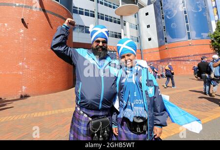 Scotland's fans enjoy the atmosphere during the FIFA World Cup Qualifying match at Hampden Park Stadium, Glasgow Picture date 10th June 2017. Picture credit should read: David Klein/Sportimage via PA Images Stock Photo