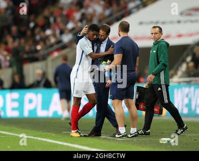 England's Marcus Rashford with Gareth Southgate during the World Cup Qualifier match at Wembley Stadium, London. Picture date 4th September 2017. Picture credit should read: David Klein/Sportimage via PA Images Stock Photo