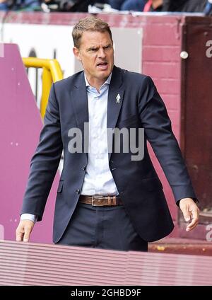 Crystal Palace manager Frank de Boer during the premier league match at the Turf Moor Stadium, Burnley. Picture date 10th September 2017. Picture credit should read: Paul Burrows/Sportimage via PA Images Stock Photo