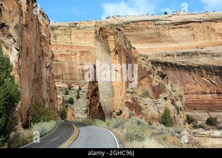 Road between cliffs, Colorado Stock Photo