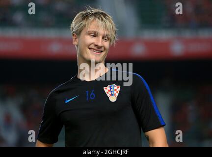 Croatia's Tin Jedvaj warms up during the UEFA Nations League - League A - Group 4 match at Estadio Manuel Martinez Valero, Elche. Picture date 11th September 2018. Picture credit should read: Matt McNulty/Sportimage via PA Images Stock Photo