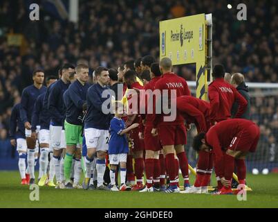 The two teams shake hands before the start during the Premier League match at Goodison Park Stadium, Liverpool. Picture date: 3rd March 2019. Picture credit should read: Andrew Yates/Sportimage via PA Images Stock Photo