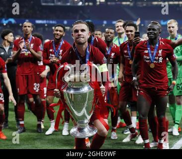 Liverpool's Jordan Henderson celebrates with the trophy during the UEFA Champions League match at Wanda Metropolitano Stadium, Madrid. Picture date: 1st June 2019. Picture credit should read: David Klein/Sportimage via PA Images Stock Photo