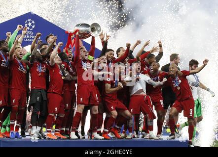 Liverpool's Jordan Henderson lifts the trophy during the UEFA Champions League match at Wanda Metropolitano Stadium, Madrid. Picture date: 1st June 2019. Picture credit should read: David Klein/Sportimage via PA Images Stock Photo