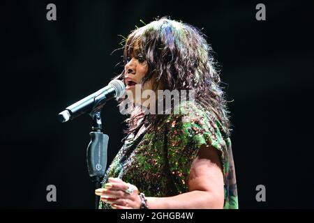Miramar, Florida, USA. 03rd Sep, 2021. Deniece Williams performs on stage during 'Classically Yours' The Superstars of Soul & R&B at Miramar Regional Park Amphitheater on September 03, 2021 in Miramar, Florida. Credit: Mpi10/Media Punch/Alamy Live News Stock Photo