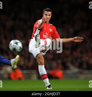 ROBIN VAN PERSIE ARSENAL FC EMIRATES STADIUM ARSENAL LONDON ENGLAND 02