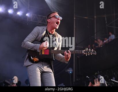 Napa, USA. 05th Sep, 2021. (L-R) Daniel Tichenor and Matt Shultz of Cage The Elephant perform on Day 3 of the 2021 BottleRock Napa Valley Music Festival at Napa Valley Expo on September 05, 2021 in Napa, California. Photo: Casey Flanigan/imageSPACE Credit: Imagespace/Alamy Live News Stock Photo