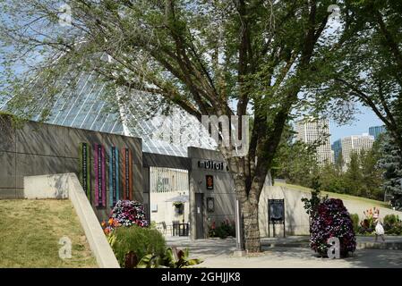 The entrance to the Muttart Conservatory botanical gardens and horticultural centre in Edmonton, Alberta, Canada Stock Photo