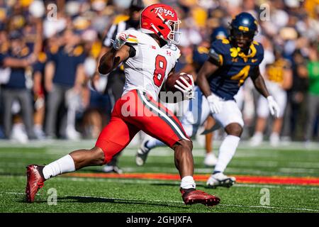 Maryland Terrapins running back Tayon Fleet-Davis (8) runs with the ...