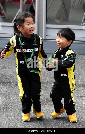 Young Renault Sport F1 Team fans.  05.10.2017. Formula 1 World Championship, Rd 16, Japanese Grand Prix, Suzuka, Japan, Preparation Day.  Photo credit should read: XPB/Press Association Images. Stock Photo