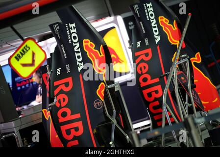 Red Bull Racing RB15 engine covers.  19.09.2019. Formula 1 World Championship, Rd 15, Singapore Grand Prix, Marina Bay Street Circuit, Singapore, Preparation Day.  Photo credit should read: XPB/Press Association Images. Stock Photo