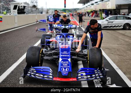 Scuderia Toro Rosso STR14 pushed to scutineering. 10.10.2019 Scuderia Toro Rosso STR14 pushed to scutineering. 10.10.2019