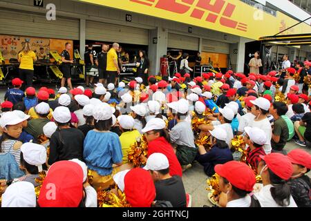 Young fans with Renault F1 Team.  10.10.2019. Formula 1 World Championship, Rd 17, Japanese Grand Prix, Suzuka, Japan, Preparation Day.  Photo credit should read: XPB/Press Association Images. Stock Photo