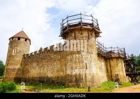 Guédelon Castle construction site, Treigny-Perreuse-Sainte-Colombe, Yonne, Bourgogne Franche-Comté region, France Stock Photo