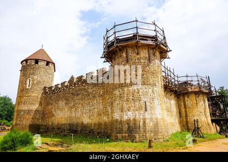 Guédelon Castle construction site, Treigny-Perreuse-Sainte-Colombe, Yonne, Bourgogne Franche-Comté region, France Stock Photo