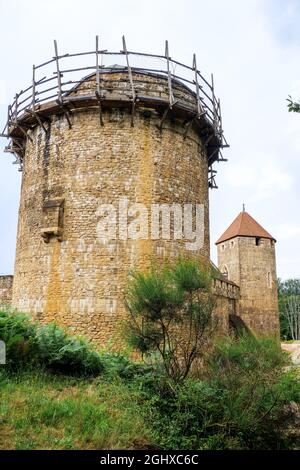 Guédelon Castle construction site, Treigny-Perreuse-Sainte-Colombe, Yonne, Bourgogne Franche-Comté region, France Stock Photo