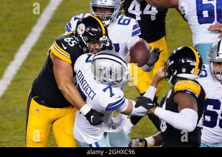 Pittsburgh Steelers offensive tackle Dan Moore Jr. (65) looks to make a  block during an NFL football game against the Cincinnati Bengals, Sunday,  Sep. 11, 2022, in Cincinnati. (AP Photo/Kirk Irwin Stock