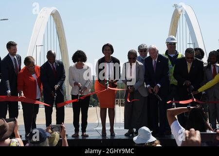 Washington, United States. 07th Sep, 2021. DC Mayor Muriel Bowser(C) and US House Majority Leader Steny Hoyer(D-NY) (2R) cut the ribbon during the celebration of the opening of the New Frederick Douglass Memorial Bridge in Washington. Credit: SOPA Images Limited/Alamy Live News