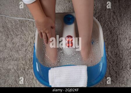 homedics pro therapy vibration neck massager 8 Best Foot Massage Tools main image 1