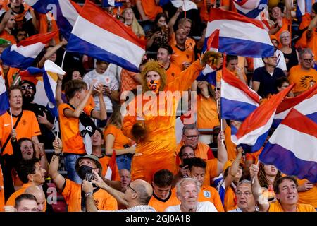 AMSTERDAM, NETHERLANDS - SEPTEMBER 7: Fans of the national football team of the Netherlands during the 2022 FIFA World Cup Qualifier match between Netherlands and Turkey at the Johan Cruijff ArenA on September 7, 2021 in Amsterdam, Netherlands (Photo by Broer van den Boom/Orange Pictures) Stock Photo