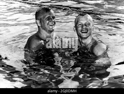 Chicago, Illinois, USA. Roy Saari of El Segundo, California swim club (right) won the most exciting race of the day as the three day National AAU ( Amateur Athletic Union) Championship came to an end in Suburban Oak Park. The eighteen year old Saari beat Don Scollander of Santa Clara, California swim club by three tenths of a second in the 1500m freestyle. 11th August 1963. Stock Photo