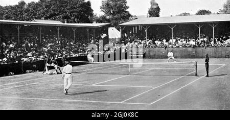 Final of all-comers' singles 1908 : A. W. Gore v. H. Roper Barrett. A. W. Gore 1901 - Arthur William Charles Wentworth Gore (born January 2, 1868 in Lyndhurst, Hampshire - died 1 December 1928 in Kensington, London) was a male tennis player from Great Britain. He is best known for his two gold medals at the London Olympics in 1908 winning the men's indoor singles and the men's indoor doubles. He was inducted into the International Tennis Hall of Fame in 2006. Herbert Roper Barrett, KC (born November 24, 1873 in Upton, Essex - died July 27, 1943 in Horsham, Sussex) was a tennis player from Grea Stock Photo