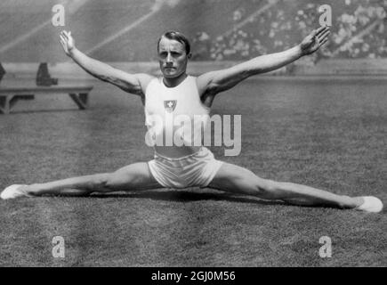 1932 Olympic Games, Los Angeles, USA, Gymnastics, Switzerland's George Meiz in action to win the silver in the floor exercisies Stock Photo