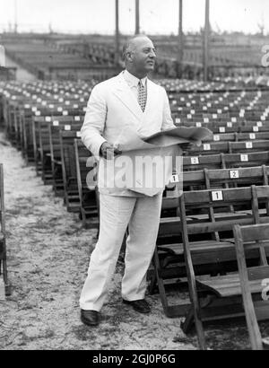 Colonel John R. Kilpatrick, president of the Madison Square Garden Corporation, inspecting the Madison Square Garden area in Miami, Florida, where Primo Carnera, heavyweight champion, will meet Tommy Loughran in a title bout later. 30 January 1934 Stock Photo